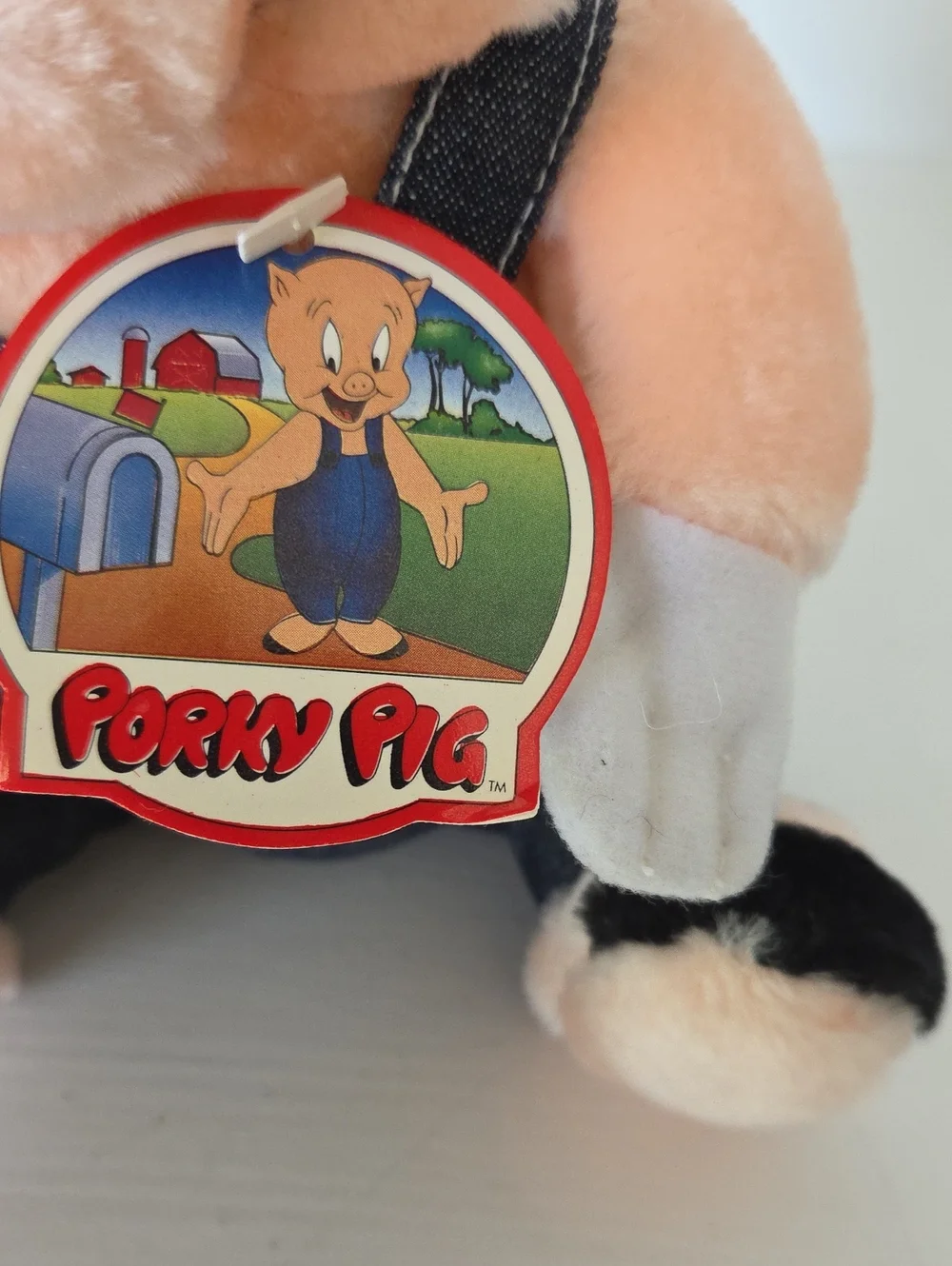 Vintage 1993 Looney Tunes 9 Inch Porky Pig plush doll